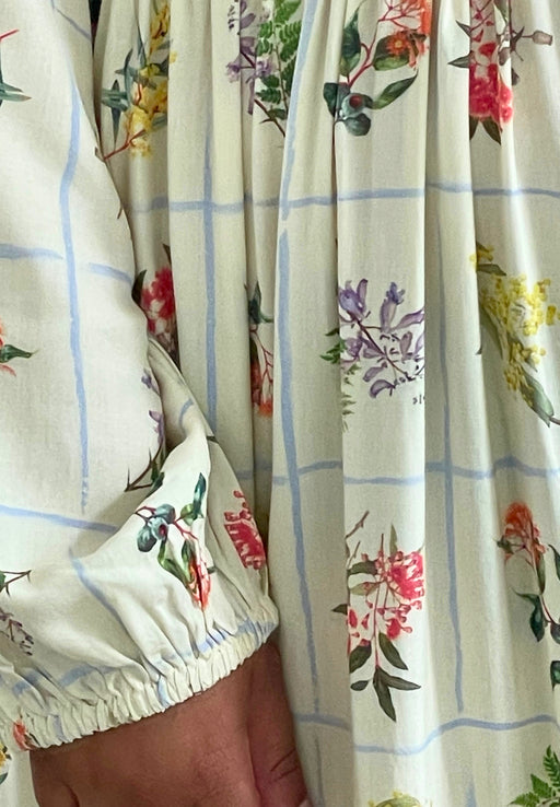 Leandra Dress in Crema Botánica
